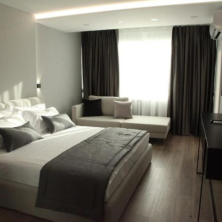 L'Hotel Тирана Екстер'єр фото