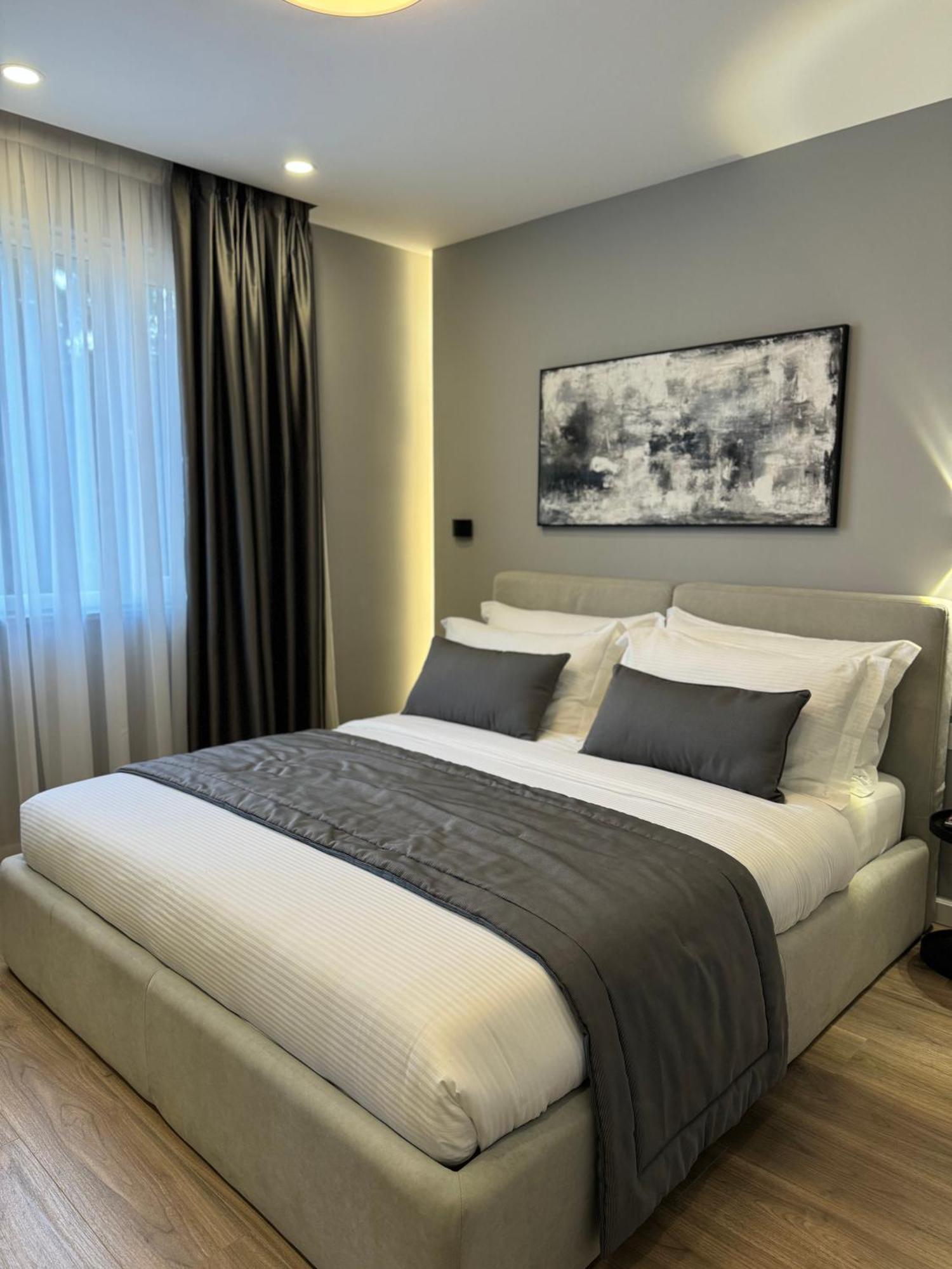 L'Hotel Тирана Екстер'єр фото