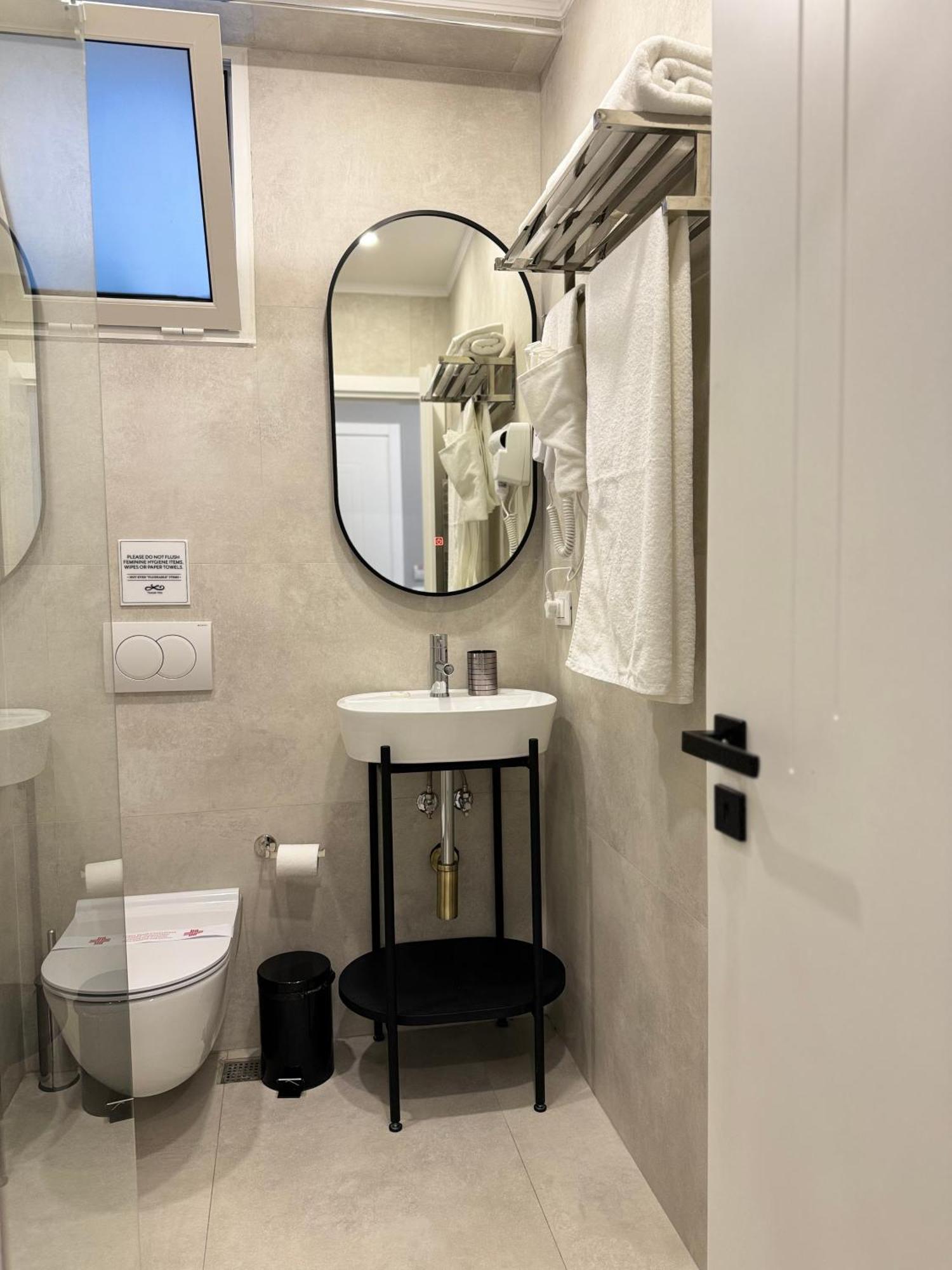 L'Hotel Тирана Екстер'єр фото