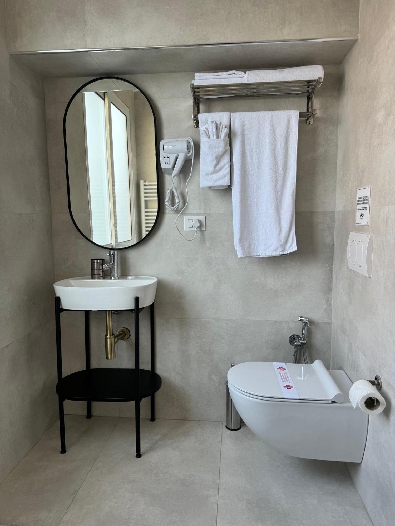 L'Hotel Тирана Екстер'єр фото