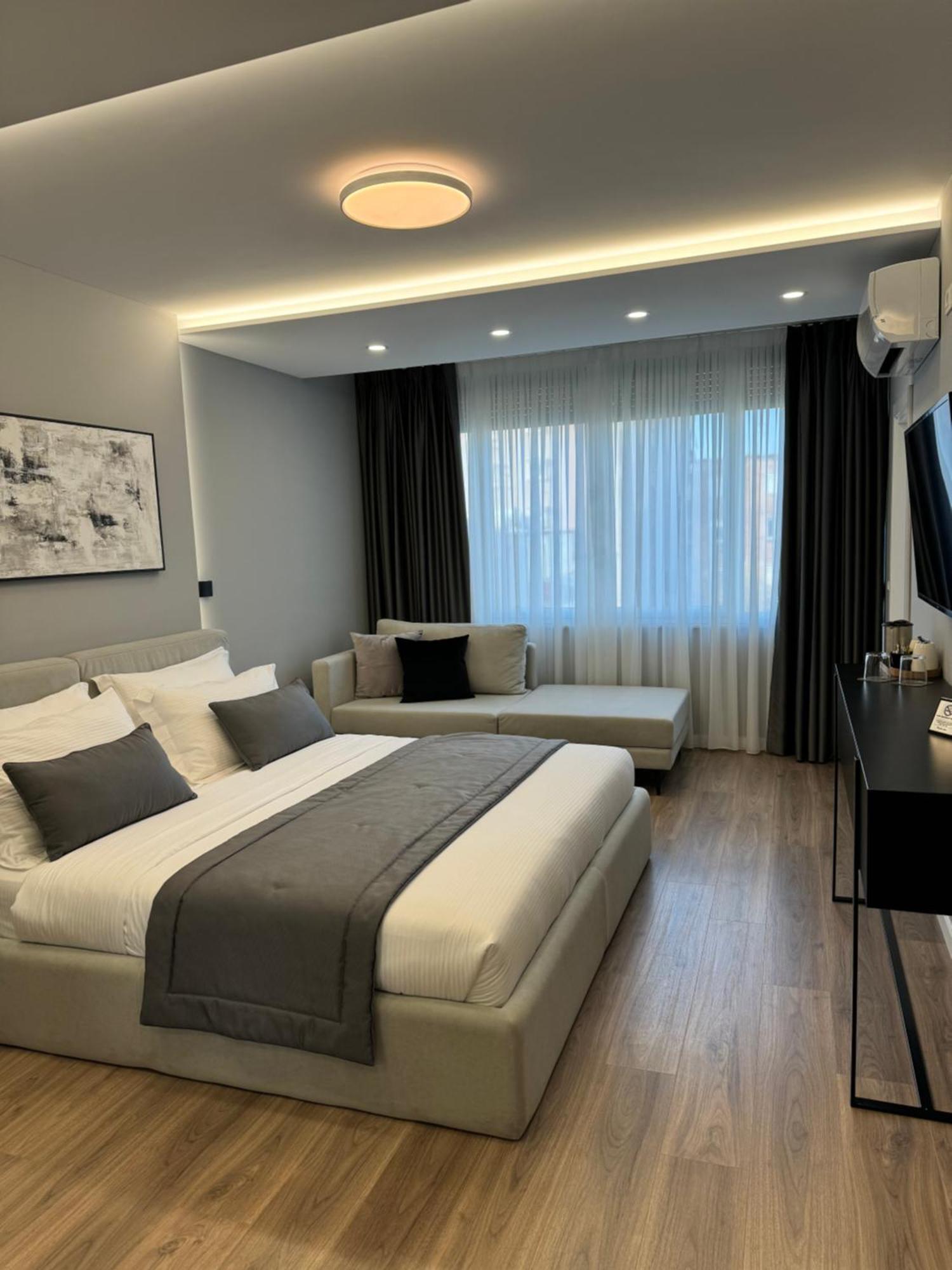 L'Hotel Тирана Екстер'єр фото