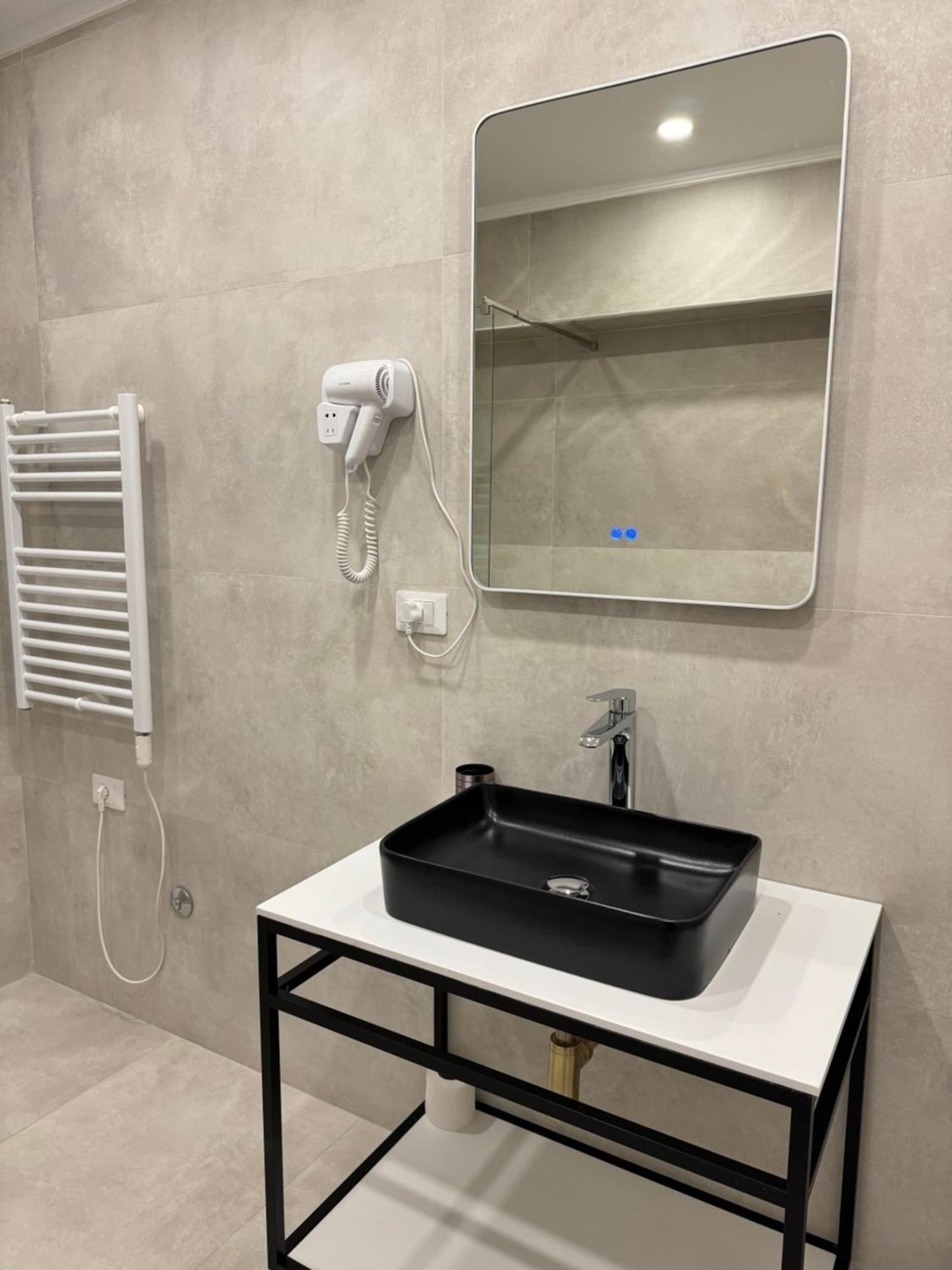 L'Hotel Тирана Екстер'єр фото