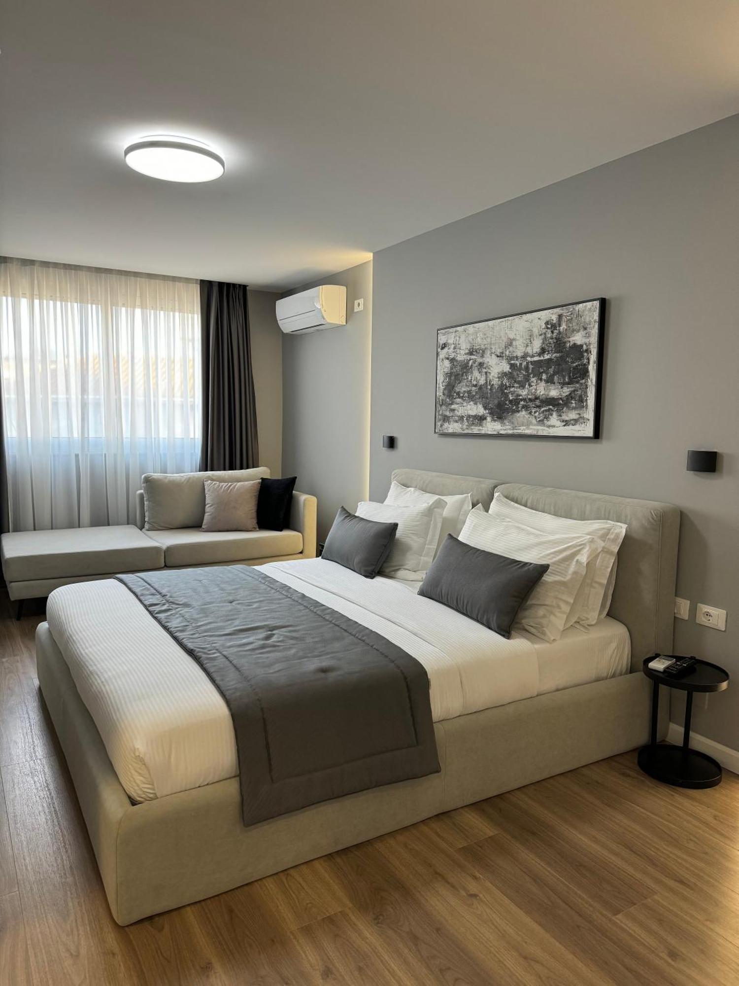 L'Hotel Тирана Екстер'єр фото